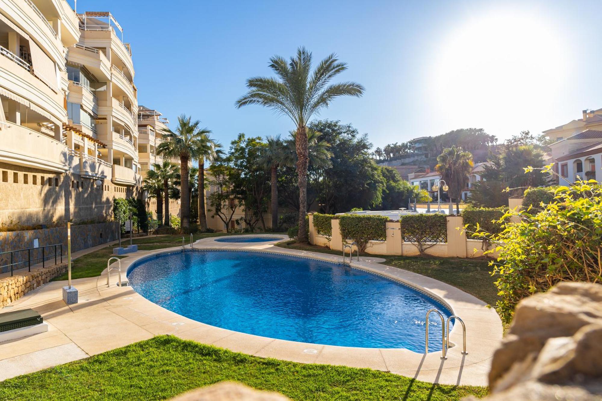 Holidays2Nueva Torrequebrada 2 Bedrooms And 2 Bathrooms, Terrace, Community Pool And Garage Benalmádena Exteriör bild