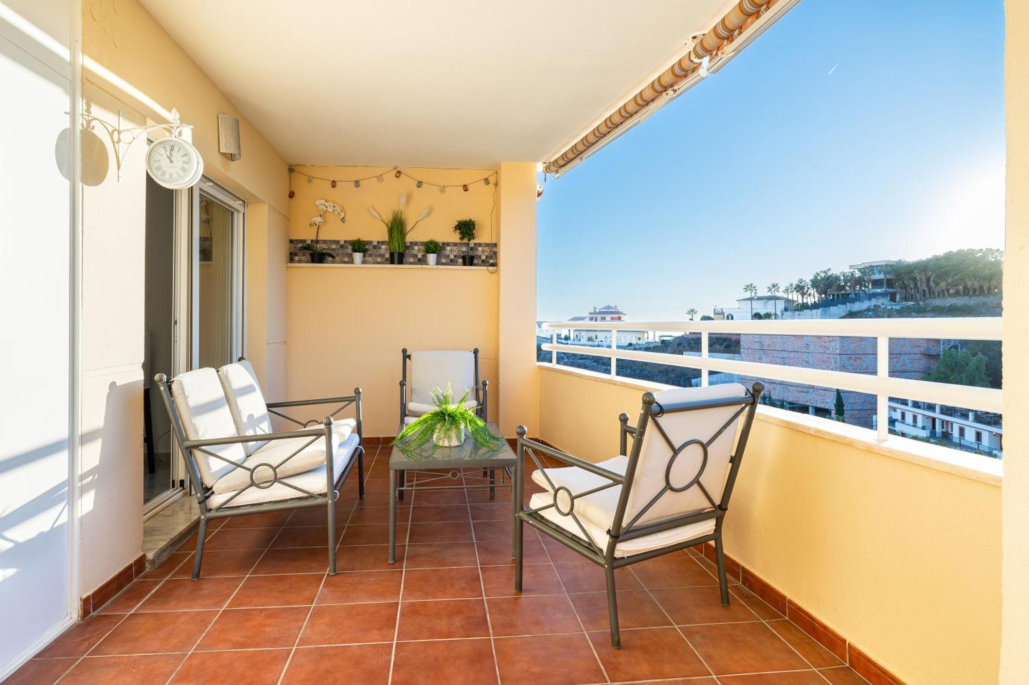 Holidays2Nueva Torrequebrada 2 Bedrooms And 2 Bathrooms, Terrace, Community Pool And Garage Benalmádena Exteriör bild