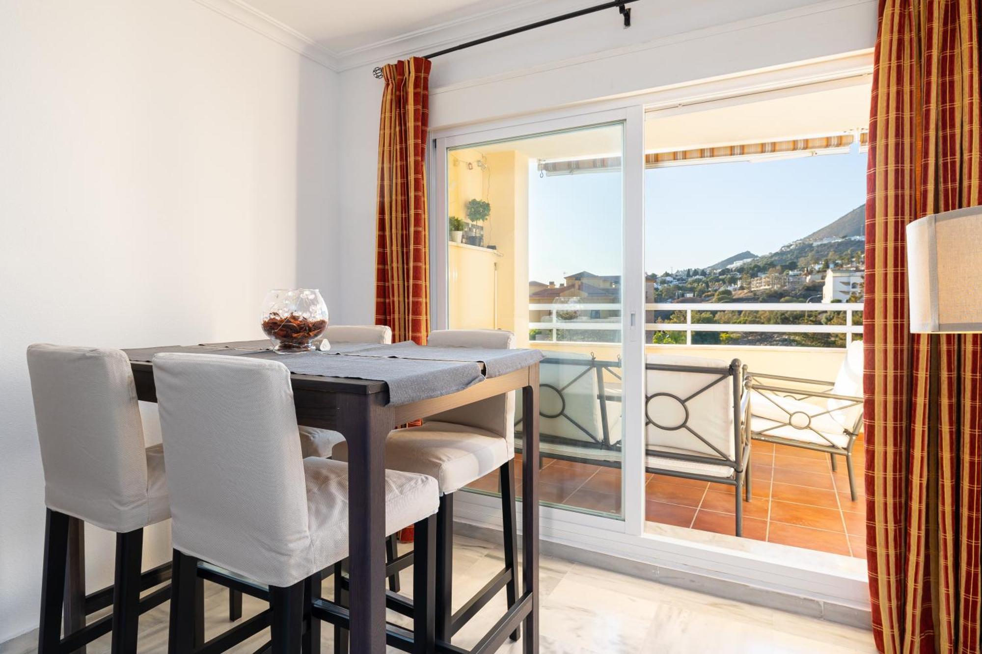 Holidays2Nueva Torrequebrada 2 Bedrooms And 2 Bathrooms, Terrace, Community Pool And Garage Benalmádena Exteriör bild