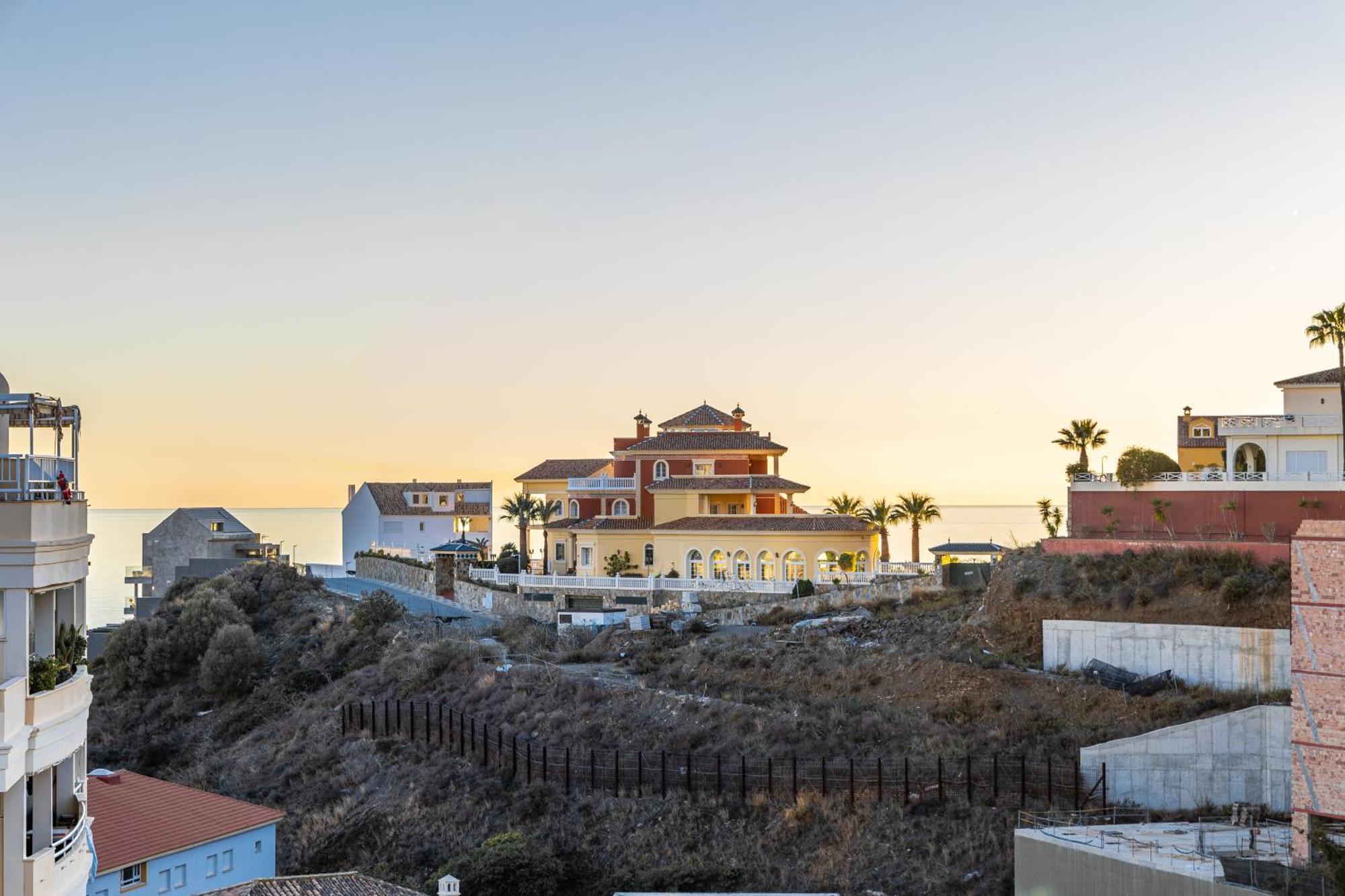 Holidays2Nueva Torrequebrada 2 Bedrooms And 2 Bathrooms, Terrace, Community Pool And Garage Benalmádena Exteriör bild