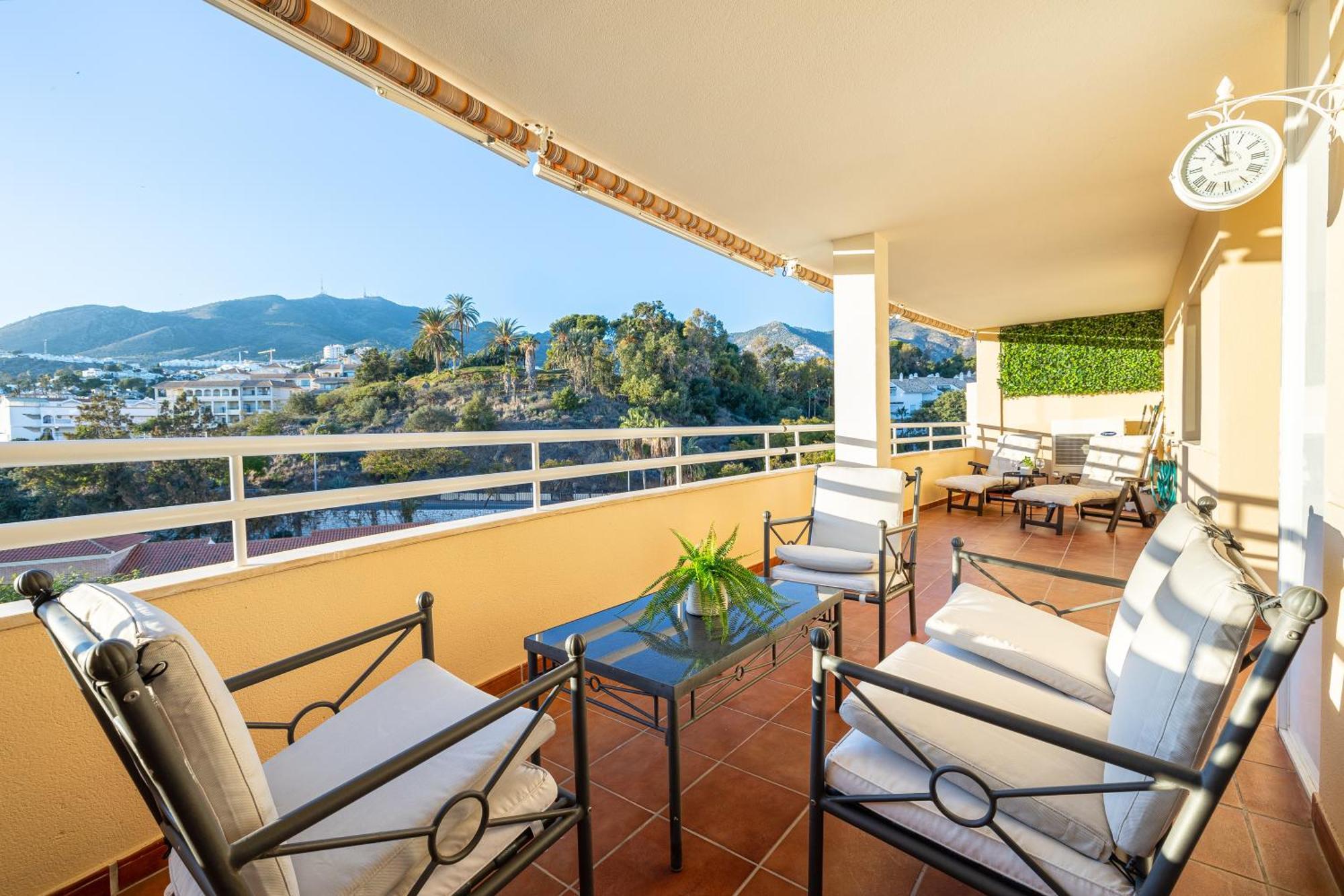 Holidays2Nueva Torrequebrada 2 Bedrooms And 2 Bathrooms, Terrace, Community Pool And Garage Benalmádena Exteriör bild