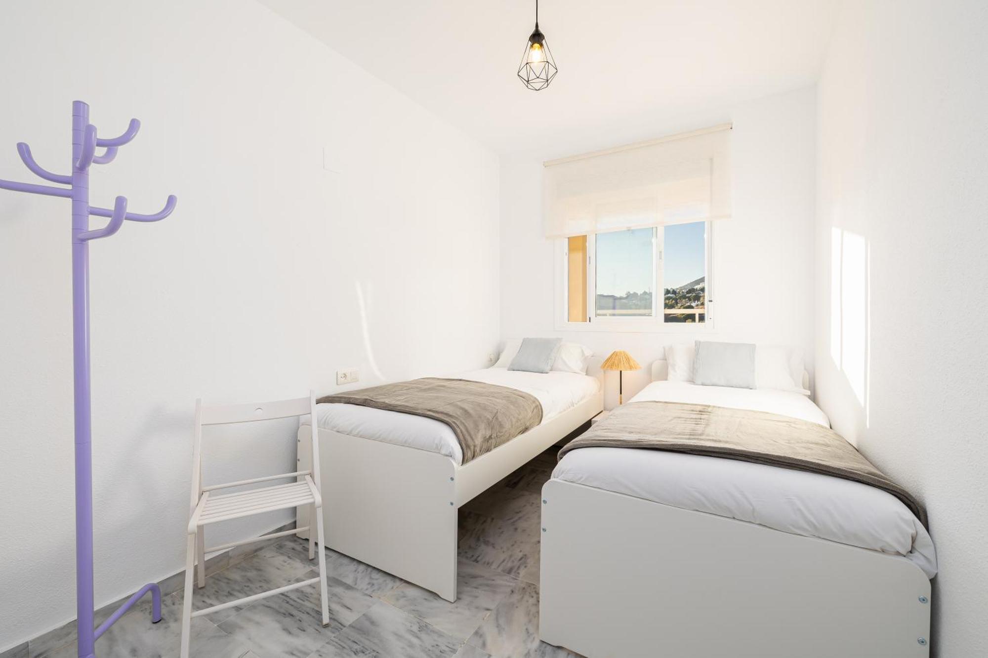 Holidays2Nueva Torrequebrada 2 Bedrooms And 2 Bathrooms, Terrace, Community Pool And Garage Benalmádena Exteriör bild
